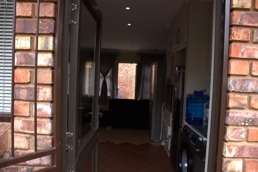 2 Bedroom Property for Sale in Langenhovenpark Free State